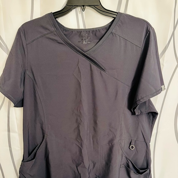 Cherokee Infinity Scrub Top (Sizes XL & 2XL available) - Picture 5 of 6